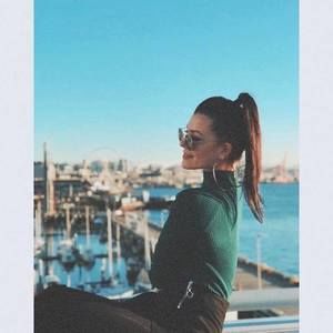 Meet your Posher, Christina